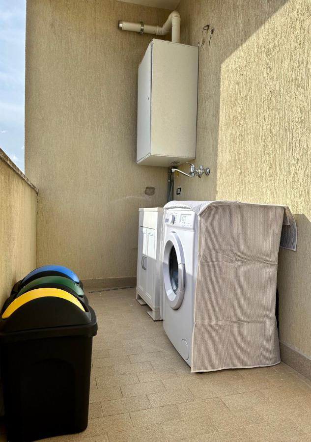 "Le Camere Di Beppe", Ampio E Luminoso Appartamento A Lecce Extérieur photo